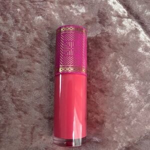 Juvias place Lippie